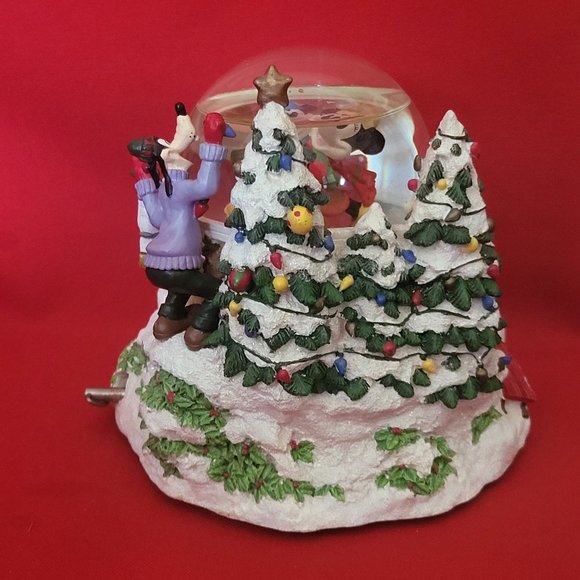 Disney Mickey Mouse Minnie Winter Wonderland Christmas Musical Snow Globe - Picture 1 of 12